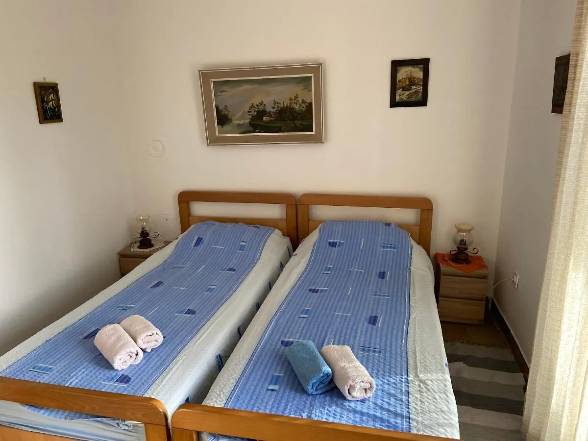 Studio Josipa Klimno Apartment